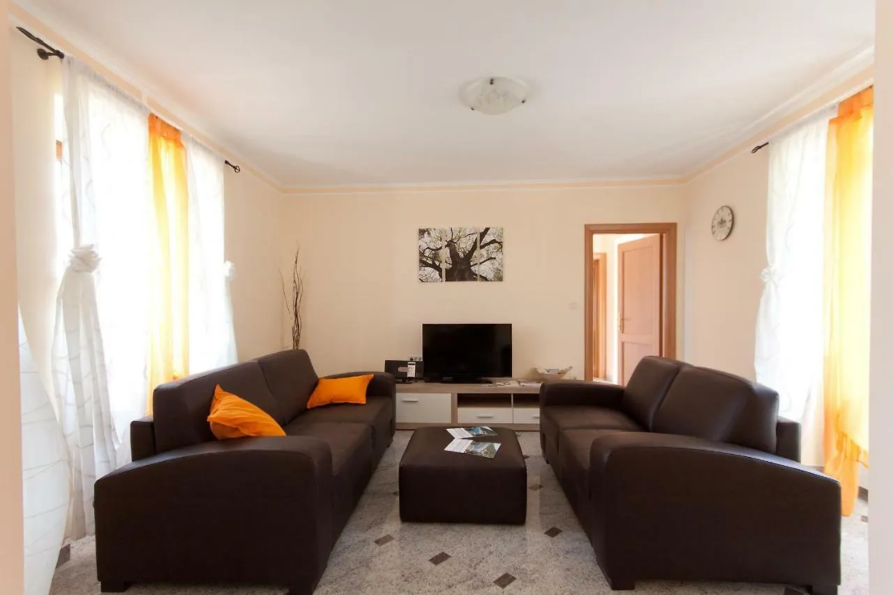 アパート Holiday Home Sveta Jelena Mošćenička Draga